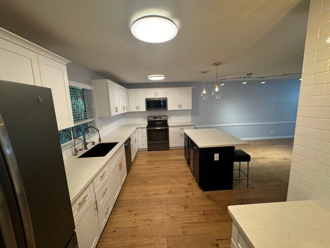 Photo - Three bedroom | Two bathroom | Midtown condo