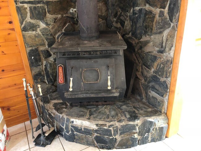 Photo - Cute Cabin style home!