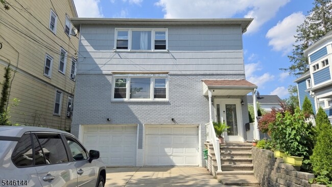 Building Photo - 267 Parker Ave. Unit 1