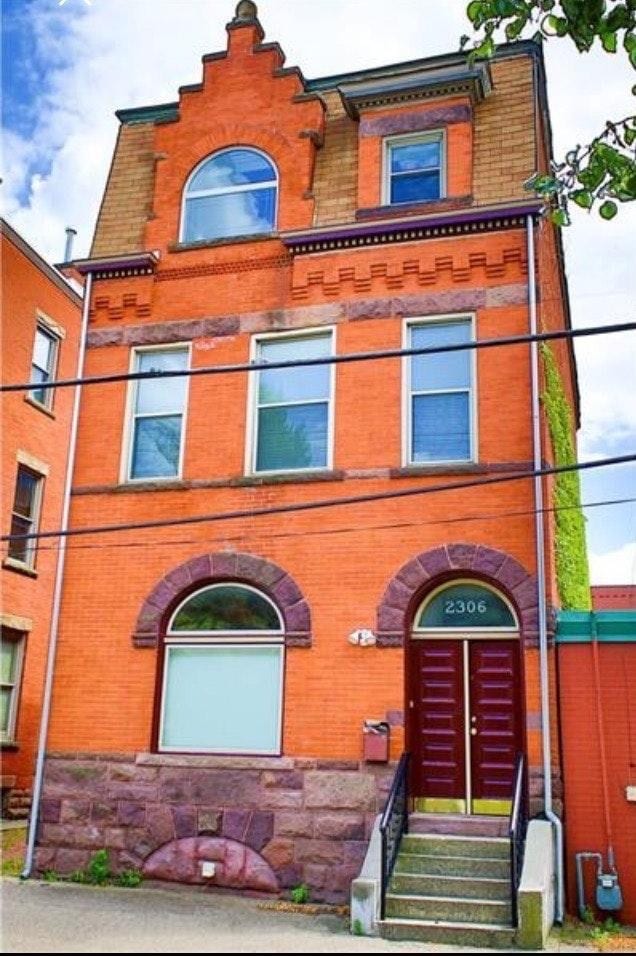 Building Photo - 2306 Sidney St Unit 1