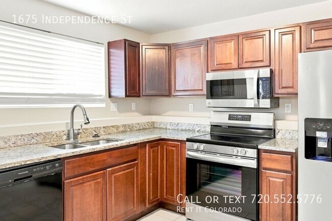 Photo - 1675 Independence St
