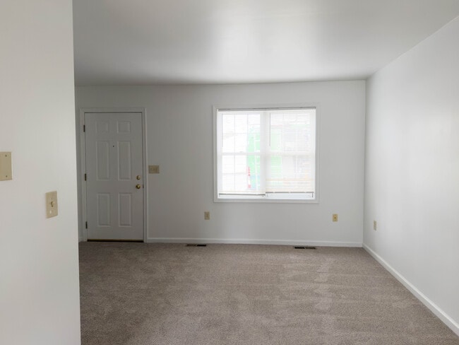 Photo - 80 Diller Ave