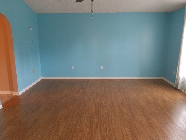 Master BedRoom - 6289 Freeport Dr