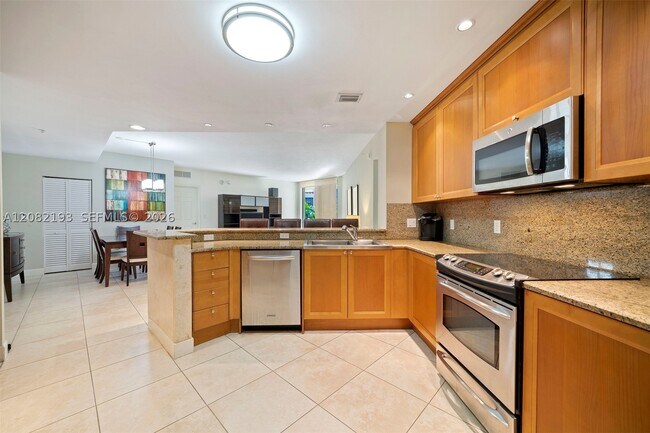 Photo - 55 Merrick Wy Unit 717
