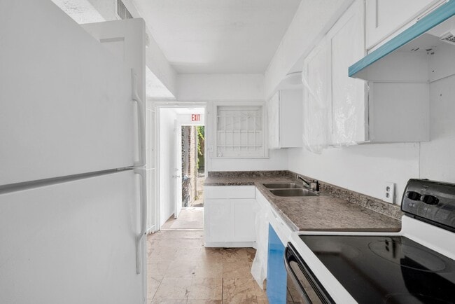 Photo - 1939 Richmond Ave.