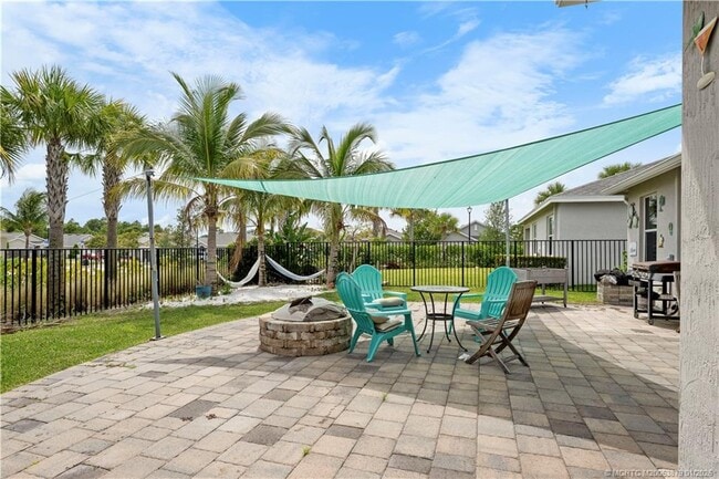 Photo - 1550 NE Skyhigh Ter