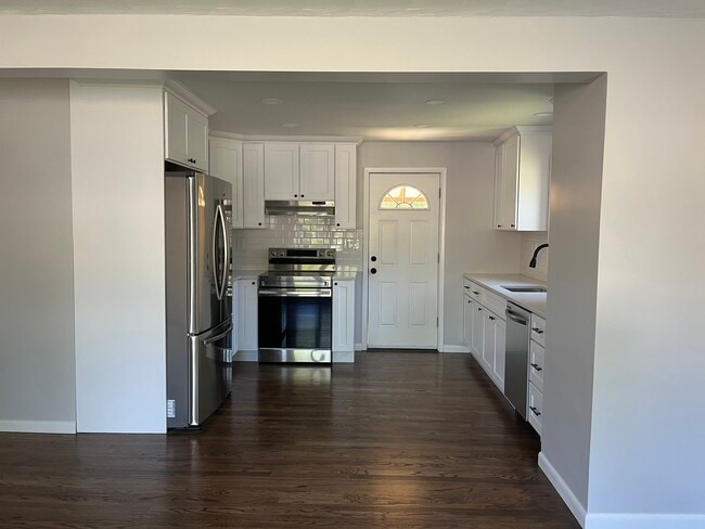 Photo - 2665 Madison Ave