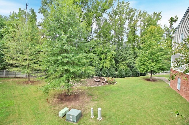 Building Photo - Townhome in South Park for Rent!