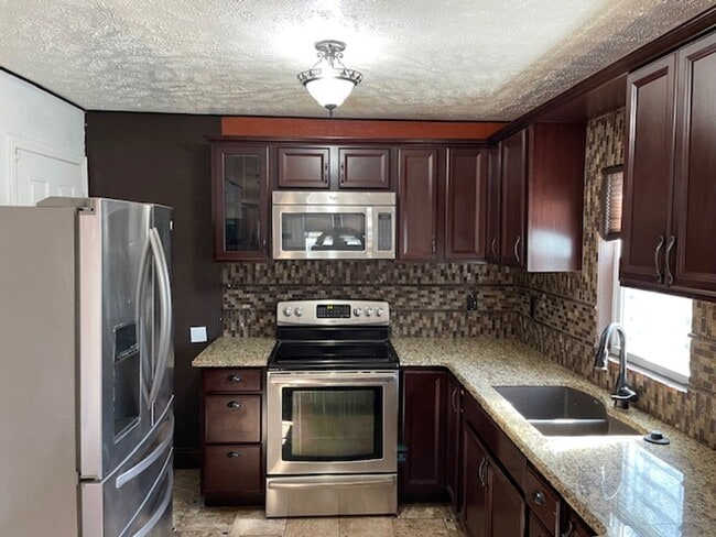 Photo - 2bd/1ba Bungalow Available Now!!