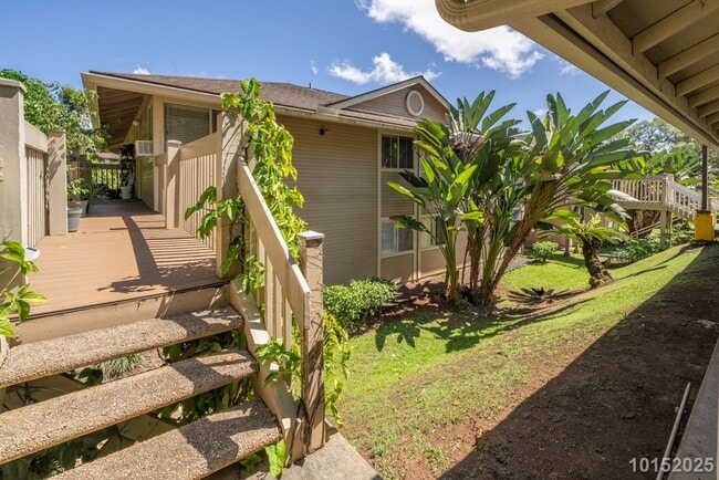 Building Photo - 3BR 2BA Single Level Ground Floor Unit w/2...