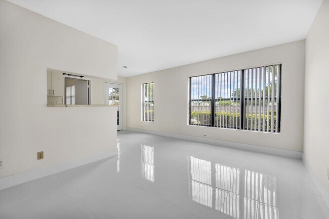 Photo - Cozy 2/1 Home in Sunrise!