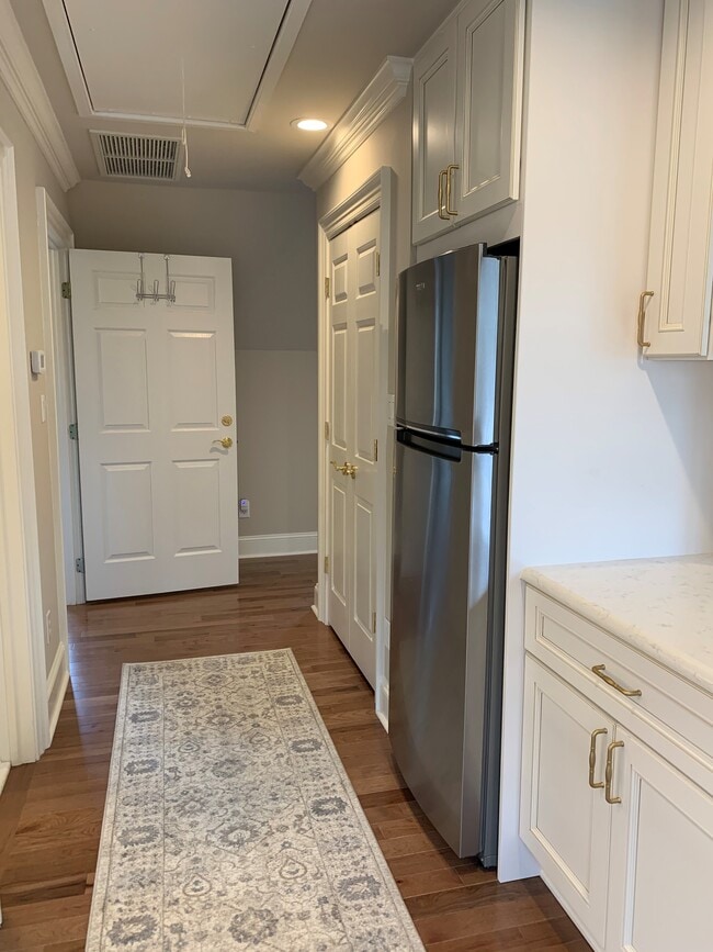 Short Term Furnished Luxury Studio