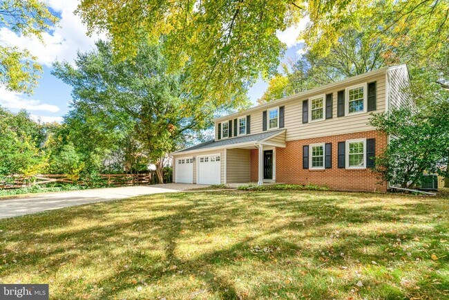 Photo - 6031 Mayfair Ln