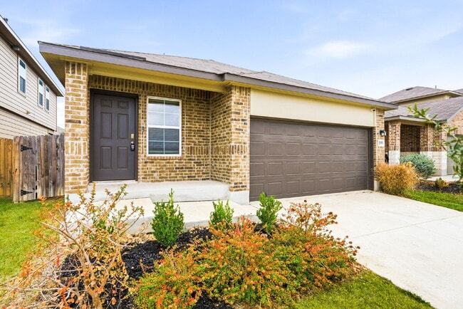 Photo - Charming 3-Bed 2 Bath Oasis with Amazing Amenities