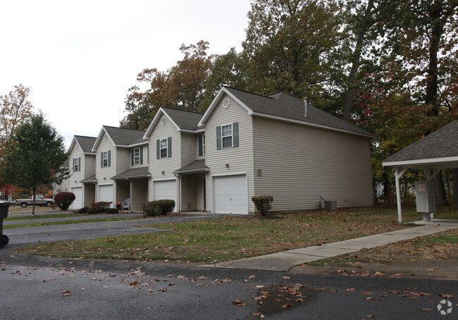 The Oaks Townhomes - The Oaks Townhomes