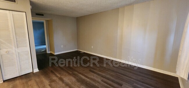 Photo - 1459 Drew St Unidad A