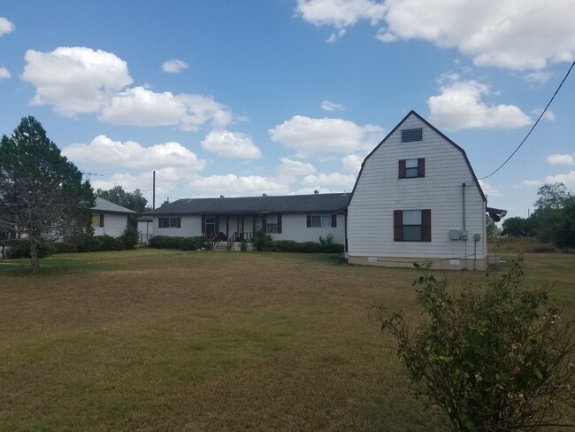 Photo - 1104 Hickory St
