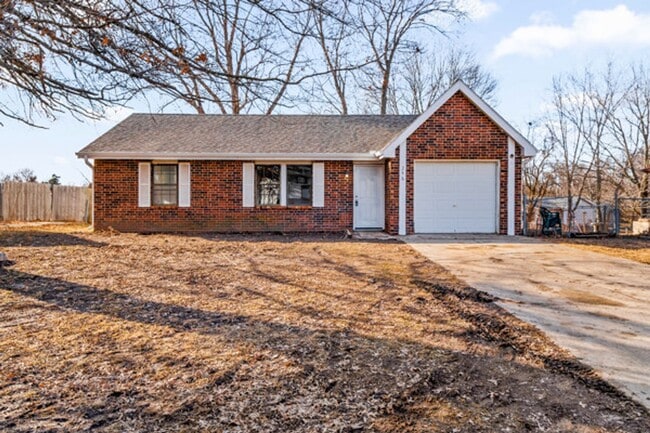 Building Photo - 246 SE 101st Rd