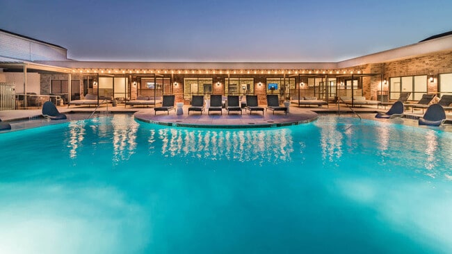 Piscina - Ayla Stonebriar