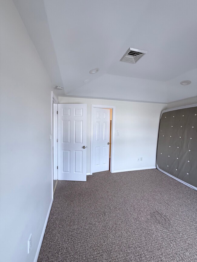 Photo - 132 Carle Rd Unidad 2