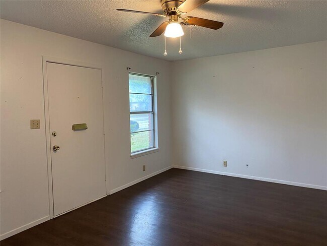 Photo - 3341 S 27th St