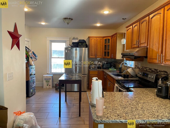 Photo - 14 Bay State Ave Unidad 2 Rental