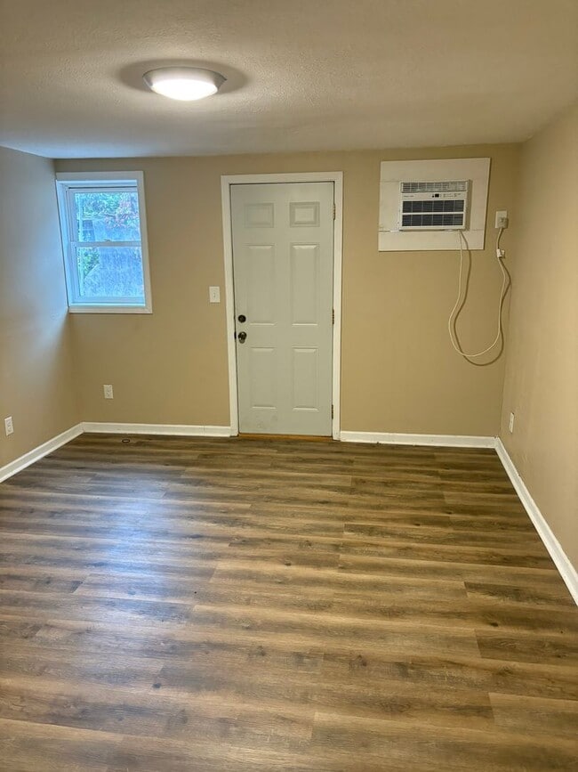 Photo - 1471 Main St Unit 1471 Main St - Apt 6