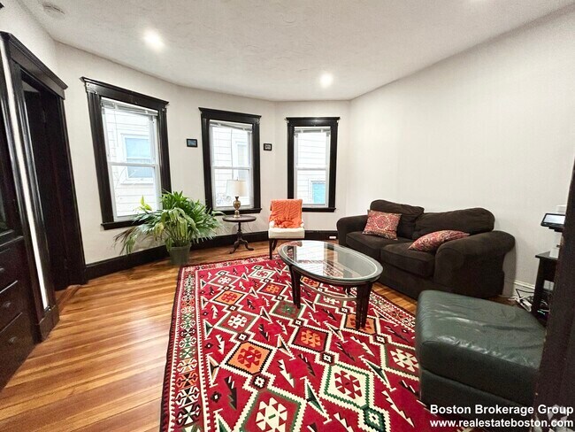 Building Photo - 37 Sudan St Rental