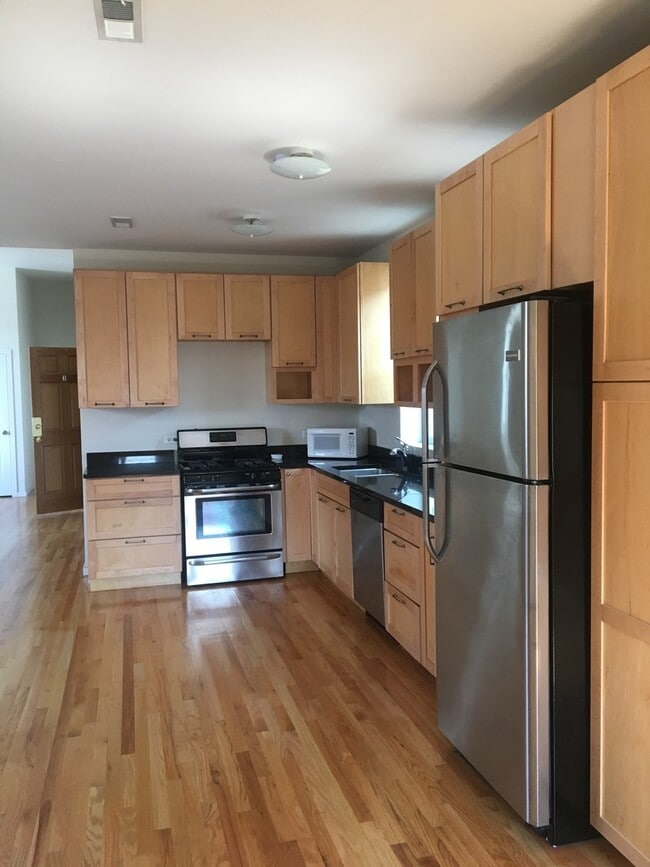 Photo - 1538 N Western Ave Unidad 2