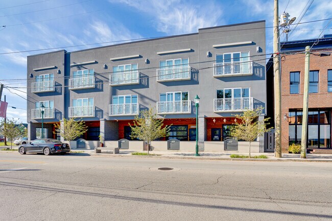 Photo - 550 E Main St Townhome