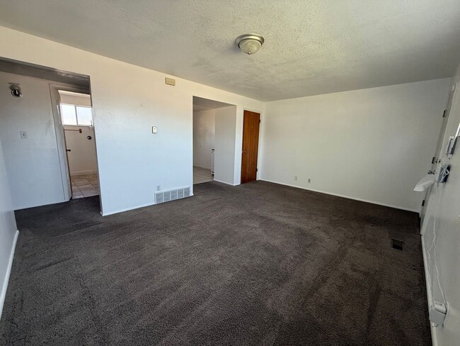 Photo - SINGLE FAMILY HOUSING -  2 bed/1 bath in Orem Unit 1585