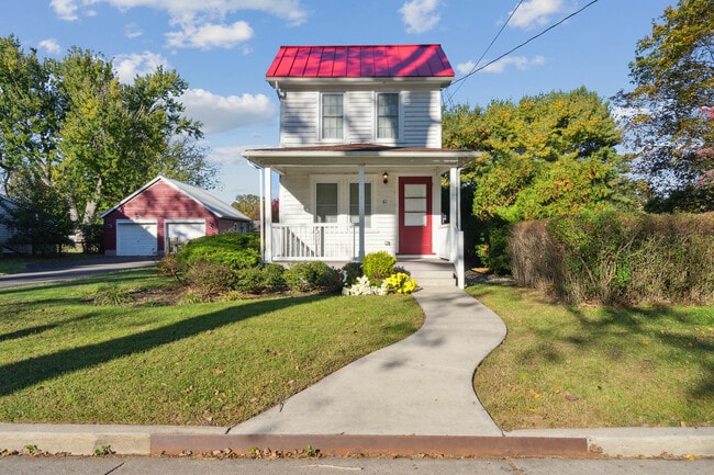 Photo - 61 Pleasant St