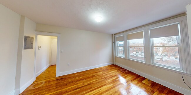 1622 Commonwealth Ave Unit 6