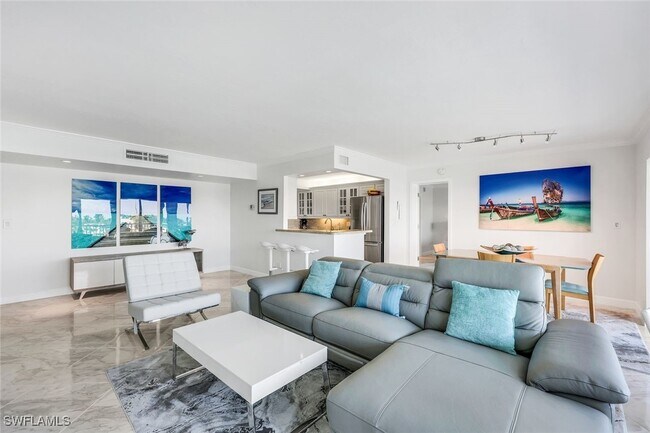 Photo - 2750 Gulf Shore Blvd N Unidad 402