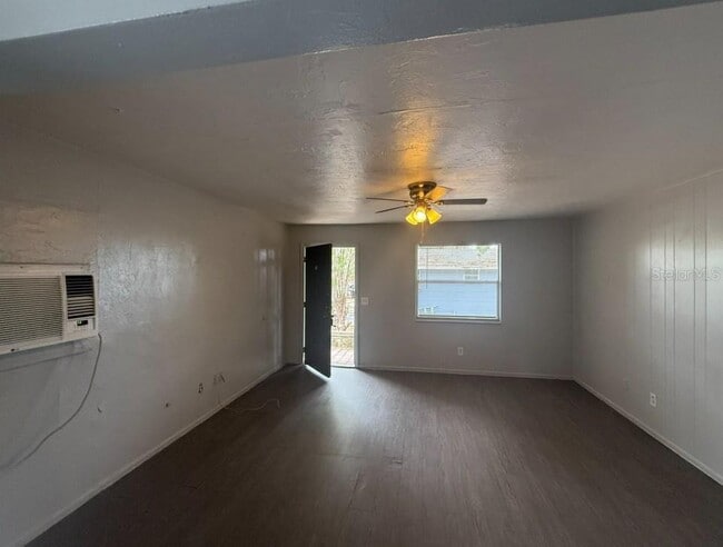 Photo - 129 N Pompano Ave