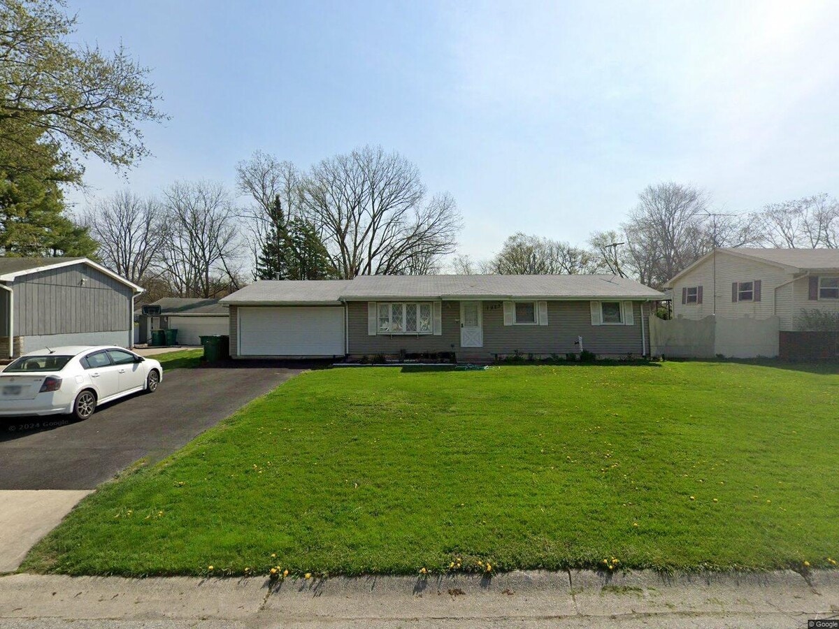 Photo - 7923 Chase St