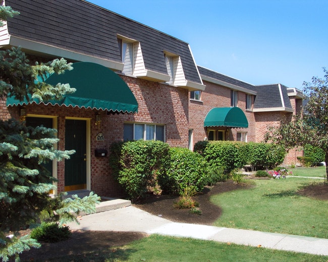 Wentworth Estates - Wentworth Estates