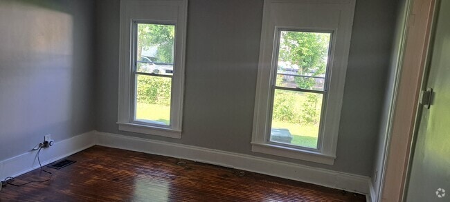 Building Photo - 14 Costar St Unit 14 Costar st Rental