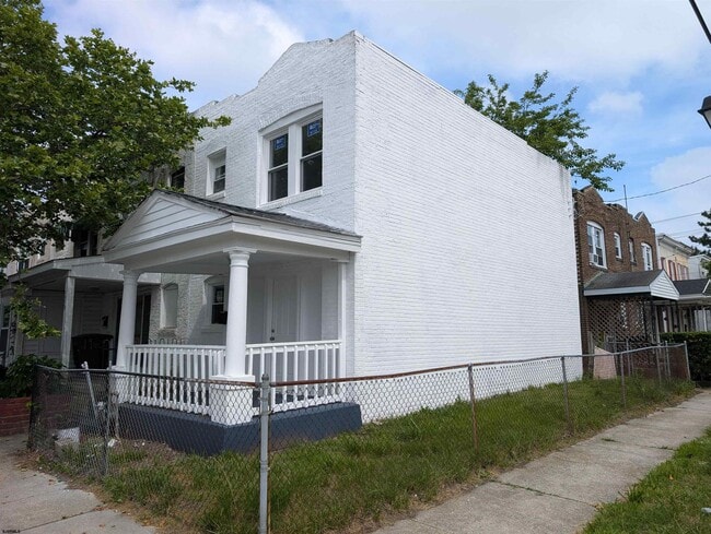 Photo - 1930 Grant Ave House