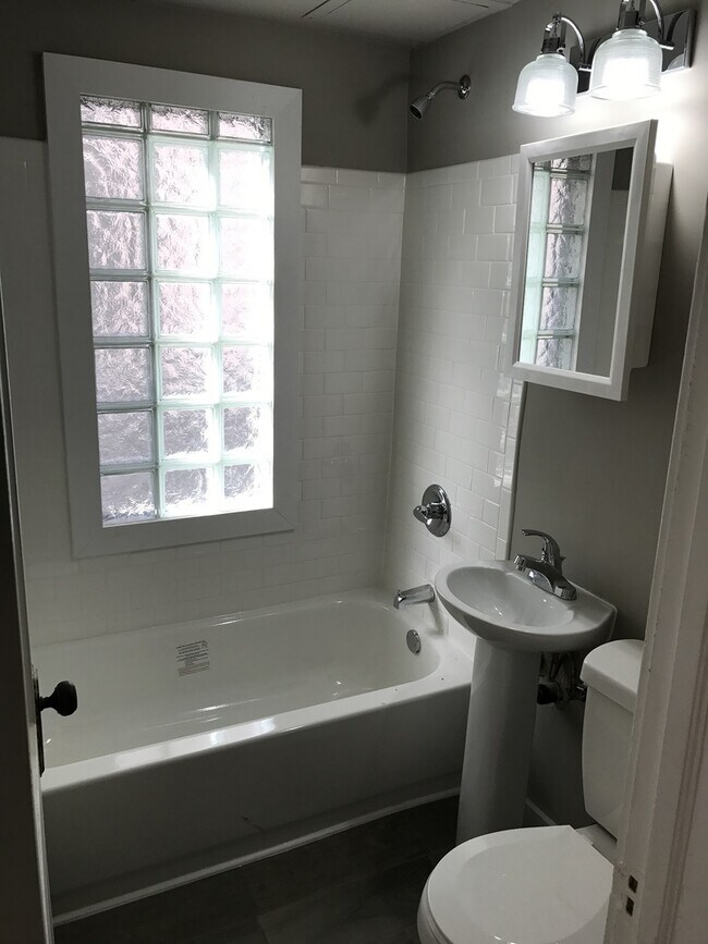 Photo - 422 Pierce St Unit #2