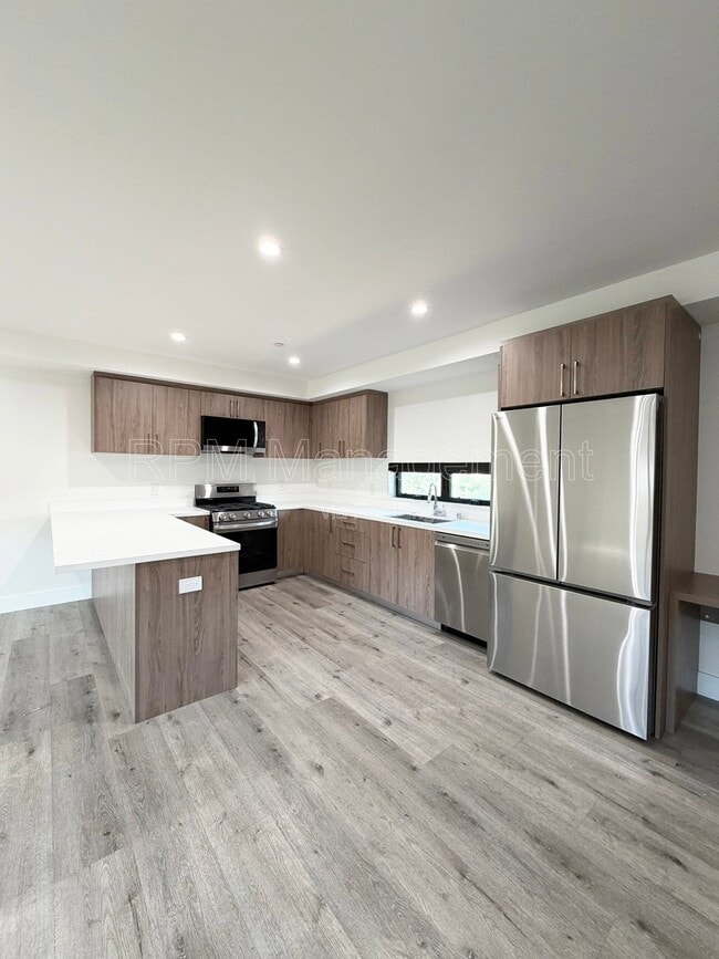 Photo - 5923 Laurel Canyon Blvd Unit 400