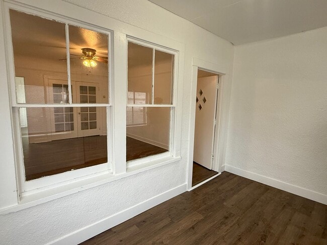 Photo - 1 Bedroom 1 Bath Duplex!