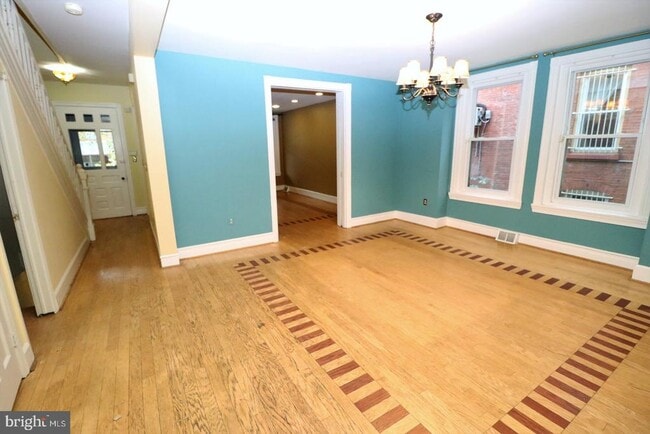 Building Photo - 4515 Regent St Rental