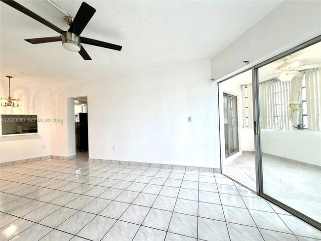 Photo - 1701 NE Miami Gardens Dr