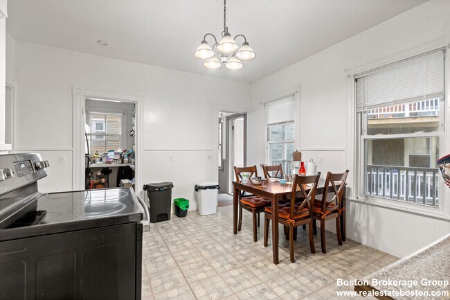 78 Hillside St Unit 3