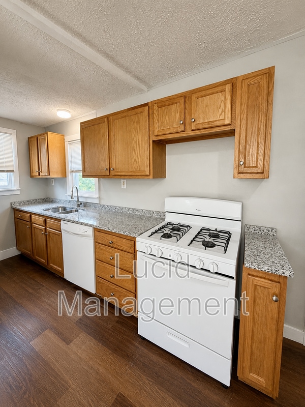 Photo - 1512 Bluegrass Ave