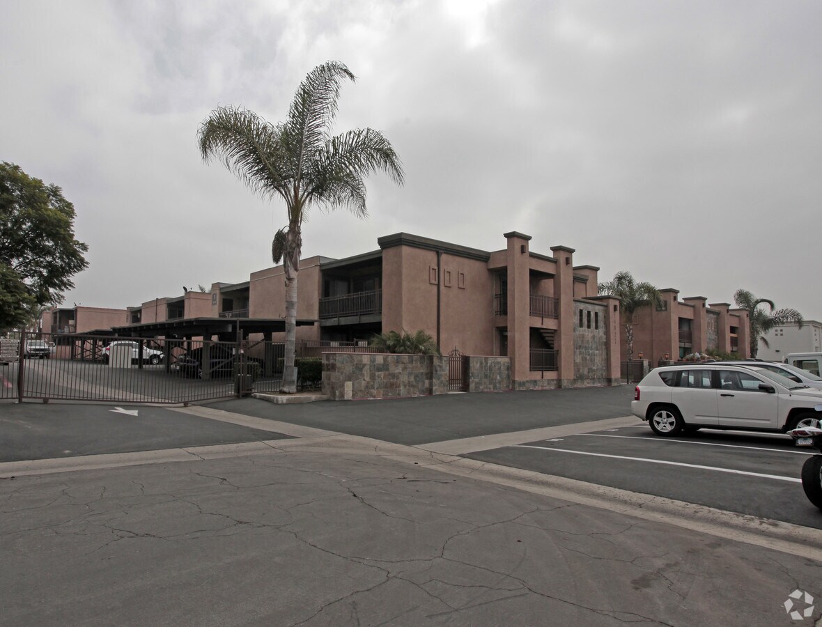 Photo - Seashore Apartments