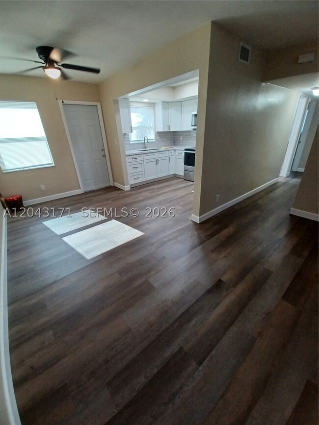Photo - 3525 Polk St Unit 8