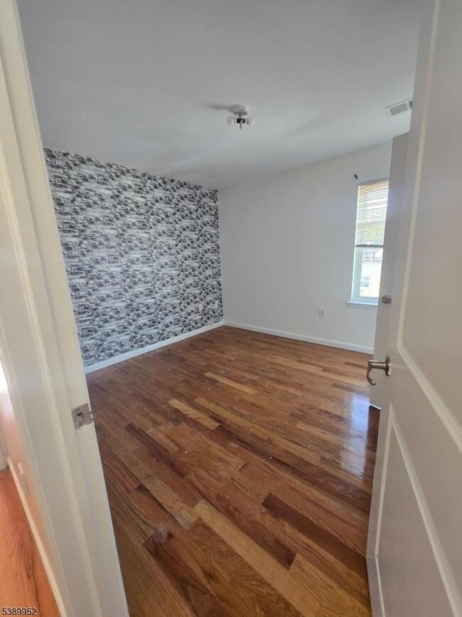 Photo - 452 Fulton St