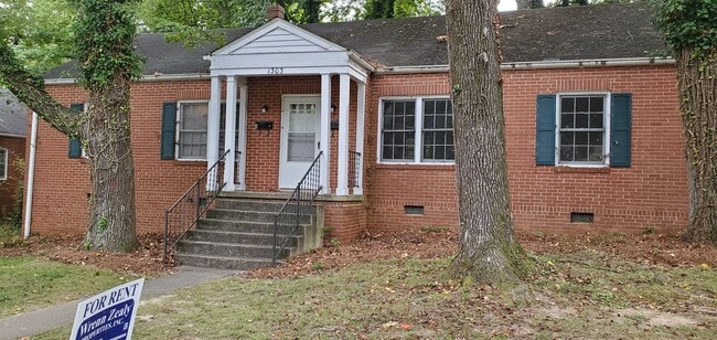 Building Photo - 1303 Whilden Pl Unit B